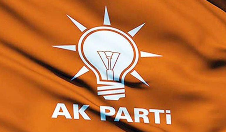 İstanbul’da AKP seçim büroları önünde silah sesleri