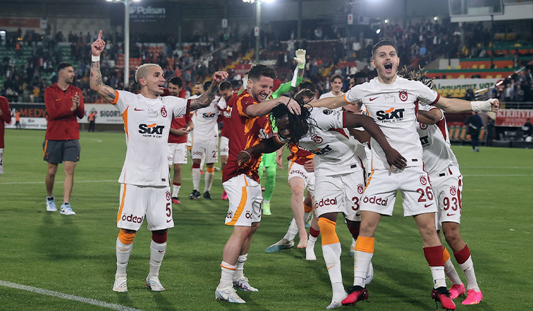 Galatasaray Alanya’da rahat kazandı