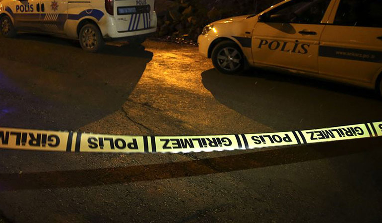 Yine kadın cinayeti: Çocuğunun gözü önünde öldürdü