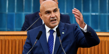 iyi-partili-turhan-comez-biz-masadayiz-kalkan-5-kisi-var-jt70