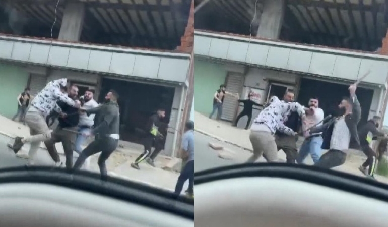 Suriyeli iki grup arasında silahlı ve sopalı kavga