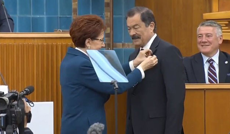 Eski bakandan İYİ Parti kararı