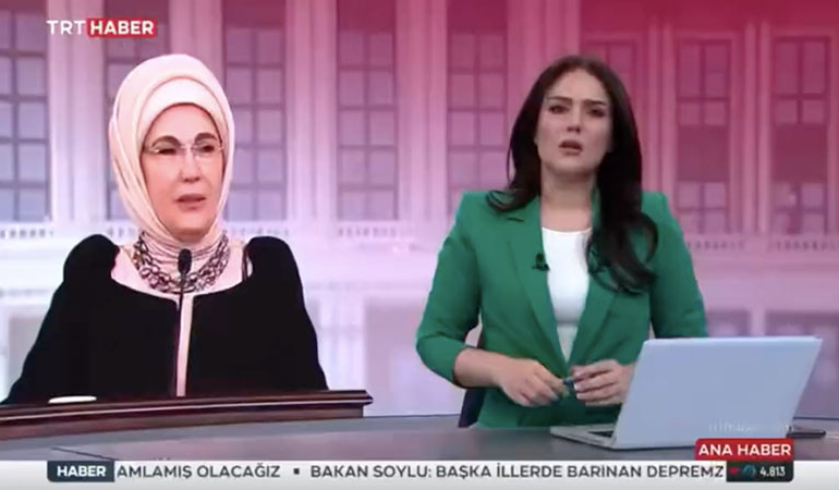 TRT Haber canlı yayınında ilginç anlar.. Aniden kadraja girdi