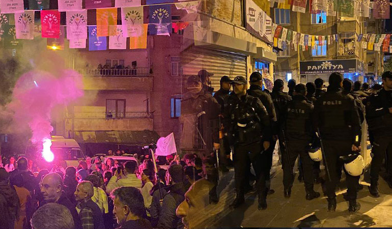 Yeşil Sol Parti açılışında ‘Kürdistan’ sözleri… Polis müdahale etti