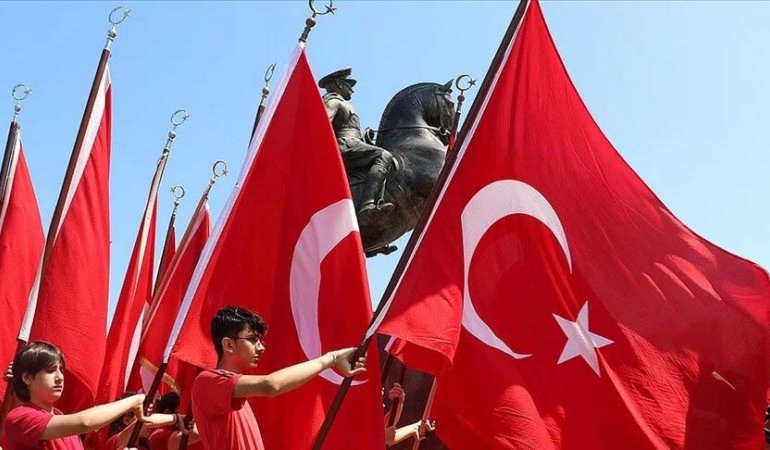 19 Mayıs Atatürk’ü Anma, Gençlik ve Spor Bayramı tüm yurtta kutlanıyor
