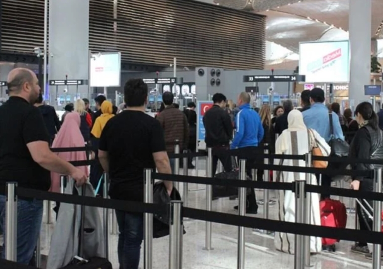 Almanya sınırları kapatıyor
