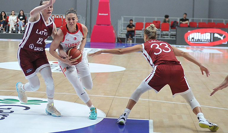 A Milli Kadın Basketbol Takımı, Letonya’yı farklı geçti