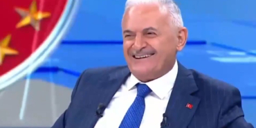 binali-yildirim-guluyor
