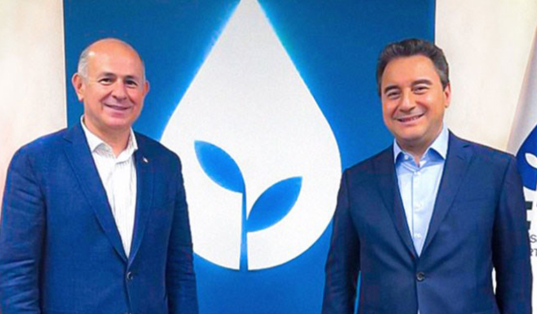 Deva Partili başkan istifa etti