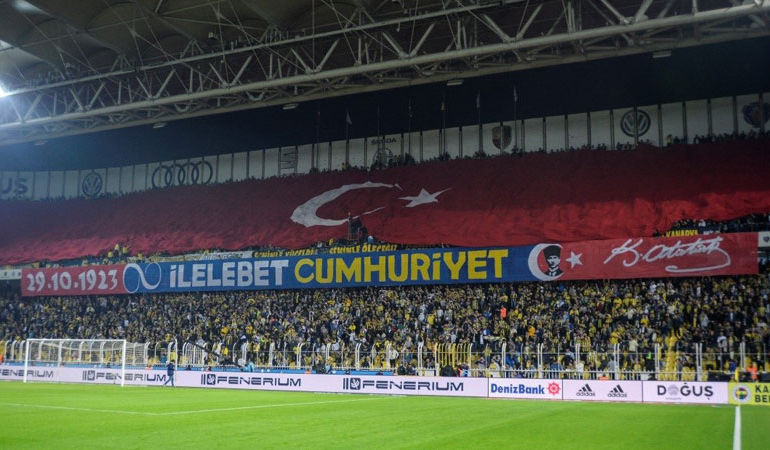 Fenerbahçe, ‘çirkin ve kötü tezahürat’ sebebiyle PFDK’ya sevk edildi