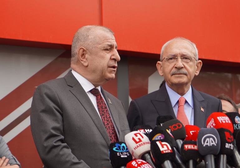 Ümit Özdağ kendisine ulaşan ‘askeri raporu’ açıkladı: 2028’den sonra geri dönüş yok