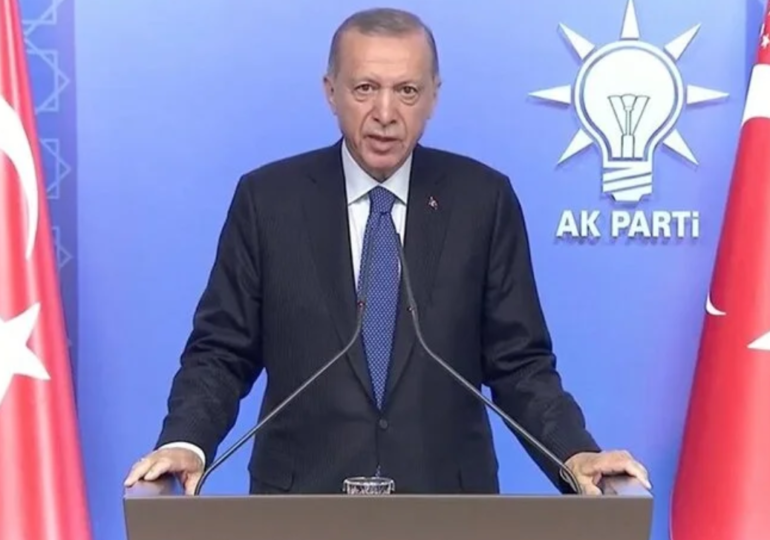 Erdoğan: Masada sazan sarmalına alınan Kılıçdaroğlu fena çarpıldı