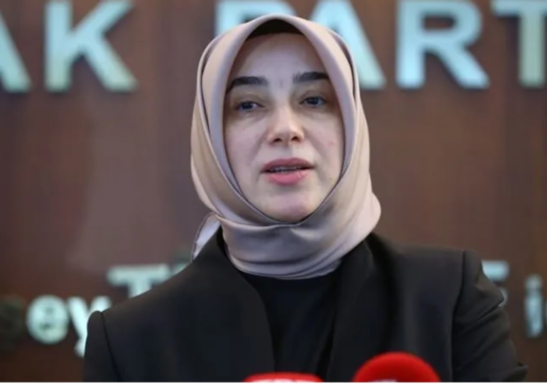 AKP’li Özlem Zengin: Kuyuya düşüyormuş gibi…