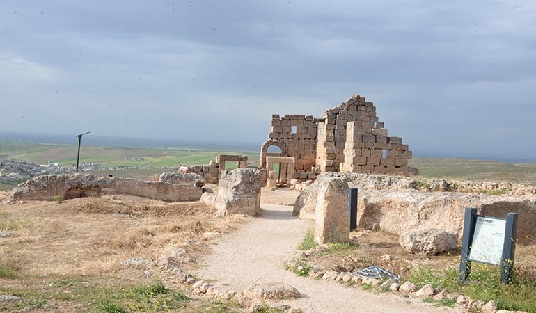 Türkiye’de ilk olacak… Zerzevan Kalesi için ‘UNESCO’ çalışmaları başladı