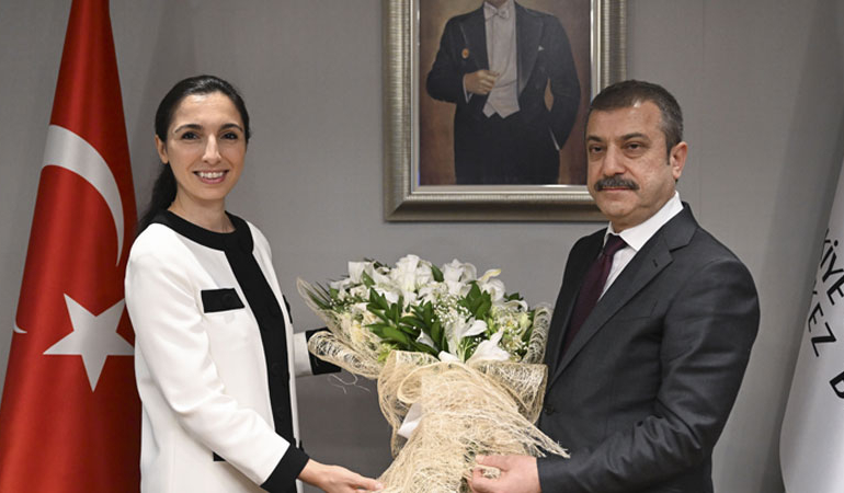 Merkez Bankası’nda devir teslim… Erkan, görevi Kavcıoğlu’ndan devraldı