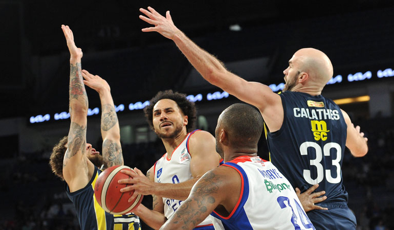 Anadolu Efes, finale yükseldi