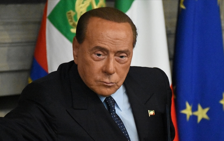 Eski İtalya Başbakanı Berlusconi hayatını kaybetti