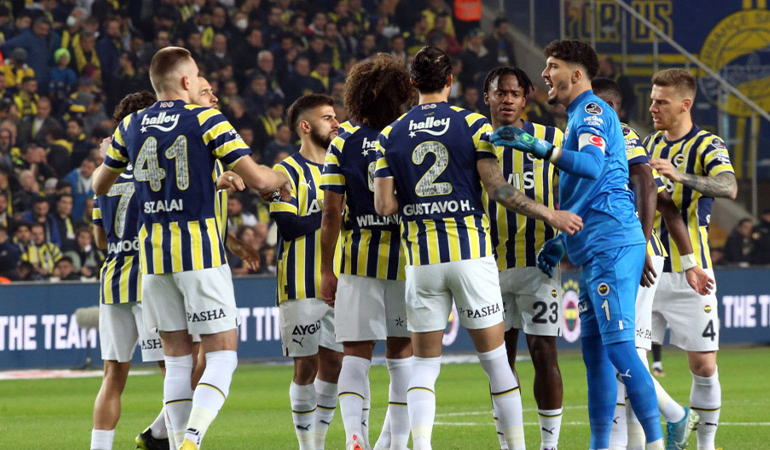 Fenerbahçe’nin yeni teknik direktörü kim olacak?