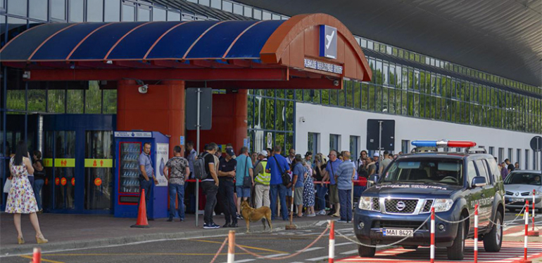 Moldova’da havalimanında silahlı saldırı