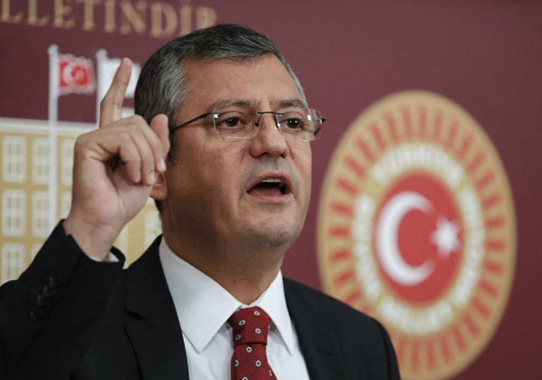 Özgür Özel, ‘istifa etsin’ diyenleri ‘AKP trolü’ ilan etti