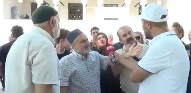 Sokak röportajında konuşan kadın: ‘Peygamberimiz Tayyip Erdoğan’