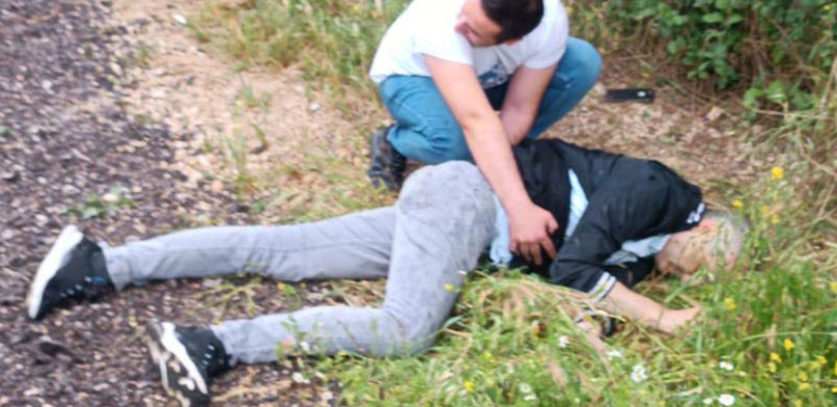 Polis memuru, sokakta vurulmuş halde bulundu