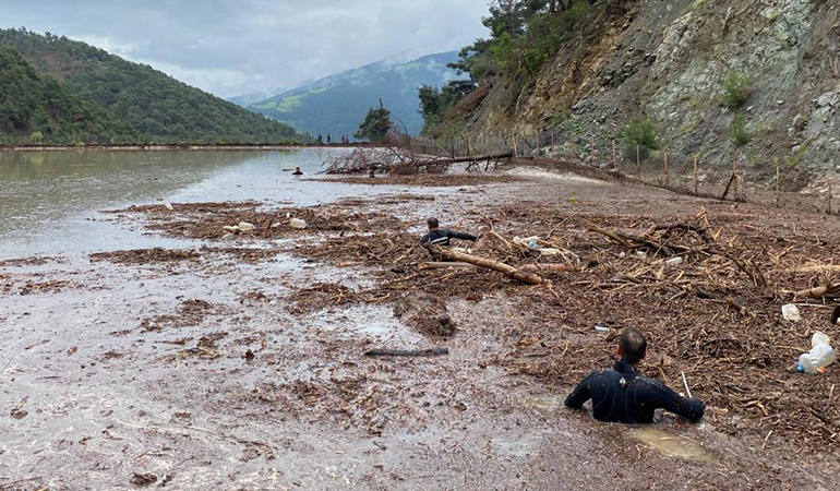 4 ilde sel felaketi: İki kişi hayatını kaybetti, okullar tatil edildi…