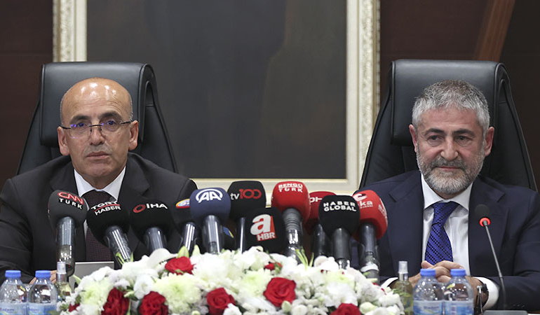 Ekonomide devir teslim… Yeni bakan Mehmet Şimşek’ten ilk mesaj