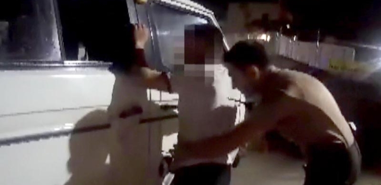 Suçüstü yakalanınca ekiplerin bayramını kutladı: Elinizi öpseydim…