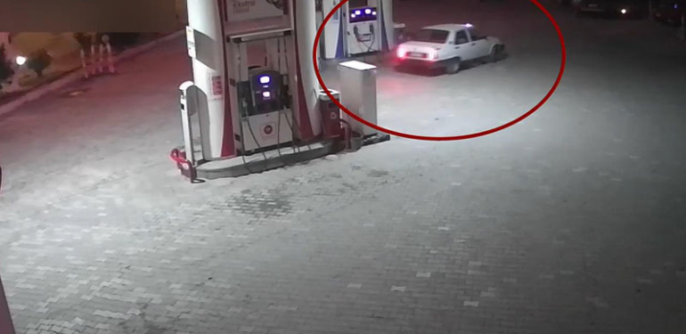 ‘Yeni araba aldım’ diyerek çaldığı otomobille arkadaşlarını gezdirdi