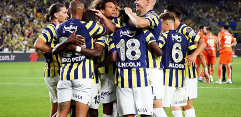 Fenerbahçe’de yaprak dökümü sürüyor… Bir ayrılık daha yolda