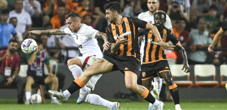 Galatasaray, 3-0 öne geçtiği hazırlık maçında 4-3 yenildi