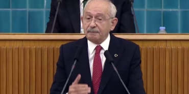 Video Thumbnail: Kemal Kılıçdaroğlu, “Ülkücü hareketin önemli ismi olan Sinan Ateş’i sokak ortasında öldürdüler. Ailesiyle konuştum çözülmesi için bekliyoruz bize çok fazla bilgi geliyor ancak işlerini yapsın diye sesimizi şimdilik çıkarmıyoruz” dedi.