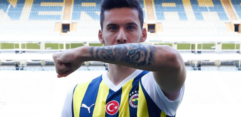 Fenerbahçe, Umut Nayir’i duyurdu