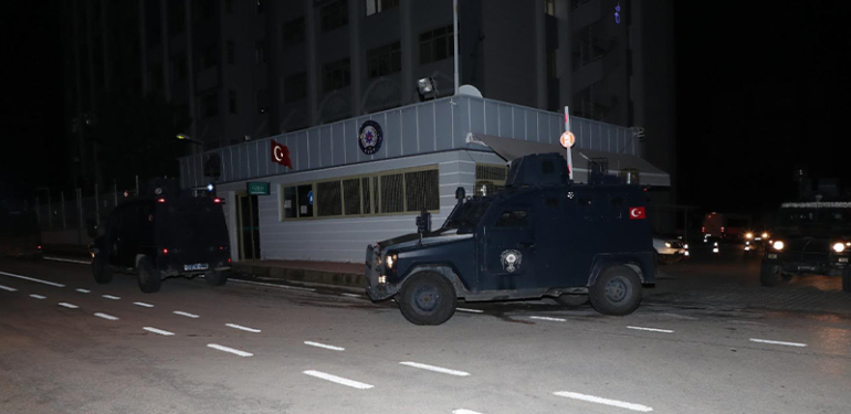 Mersin’de organize suç örgütüne şafak operasyonu