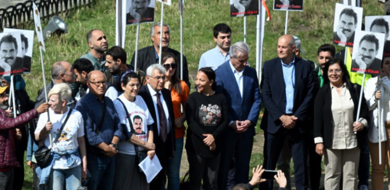 PKK’nın elebaşları Brüksel’deki gösteride ortaya çıktı
