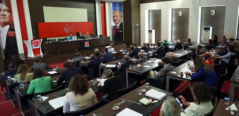 CHP’de gergin gün… Kritik 12 saatte neler yaşandı?