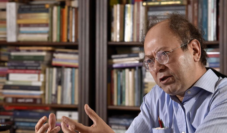 Yandaş yazar Yusuf Kaplan laikliği hedef aldı