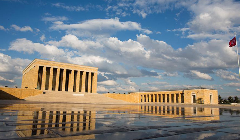 ‘Anıtkabir’in silüetine cami’ projesine itiraz