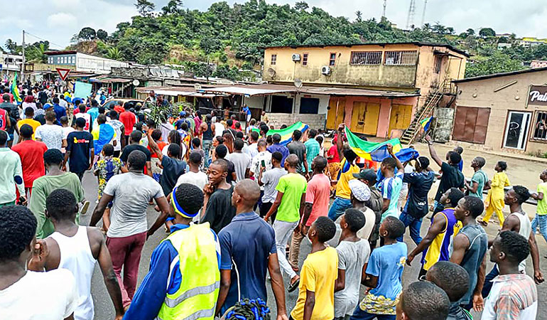 Gabon’daki darbeden sonra Afrika’da iki ülkede alarm verildi… 90 yaşındaki cumhurbaşkanı bakın ne yaptı
