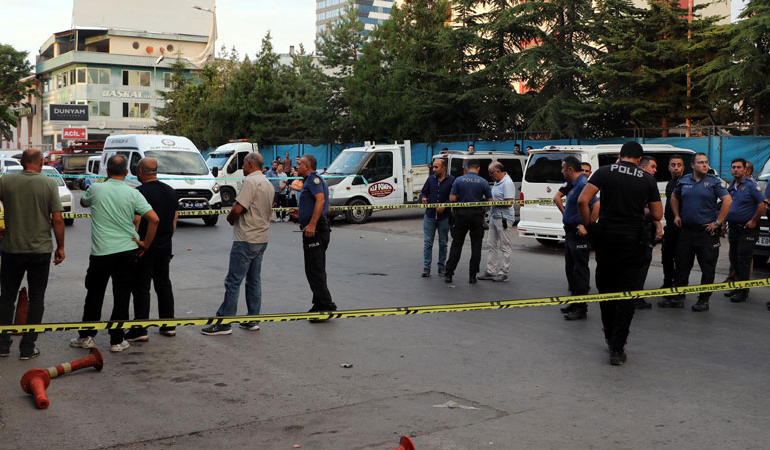 Kayseri’de kıraathanede silahlı çatışma: 1’i polis 2 yaralı