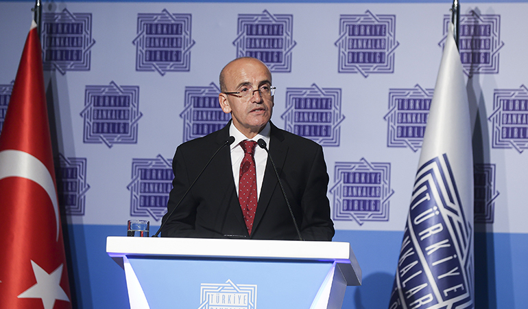 Mehmet Şimşek’ten özel bankalara kredi çağrısı