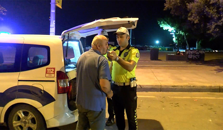 Polisi emniyet müdürünü aramakla tehdit eden sürücüye ‘alkolmetre’ cezası