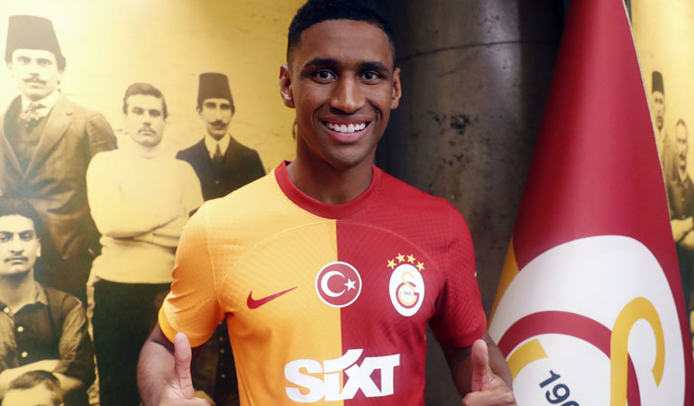 Fenerbahçe görüştüğünü açıklamıştı… Galatasaray transferini duyurdu
