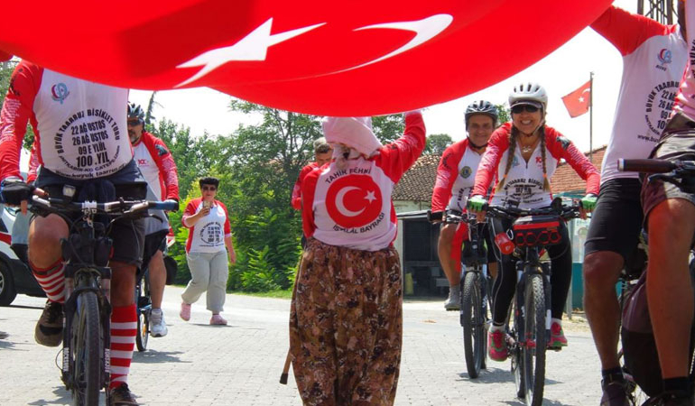 Büyük Taarruz Bisiklet Ekibi, Efeler Diyarı’nı arşınladı