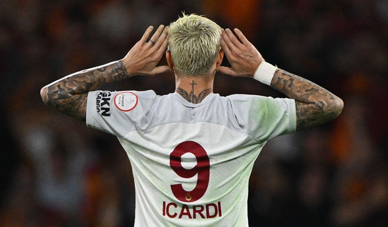Galatasaray erteleme maçında Icardi ile güldü