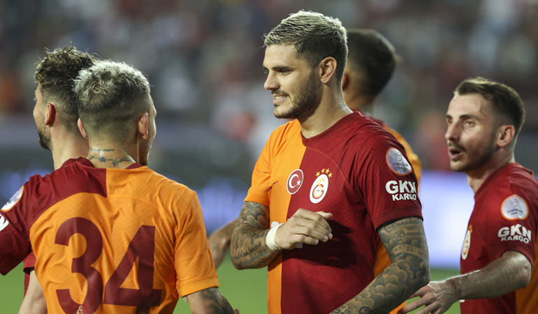 Galatasaray milli araya moralli gidiyor