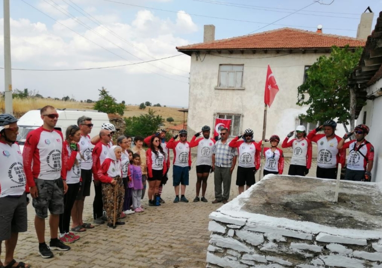 Büyük Taarruz Bisiklet Ekibi’nden kampanya çağrısı