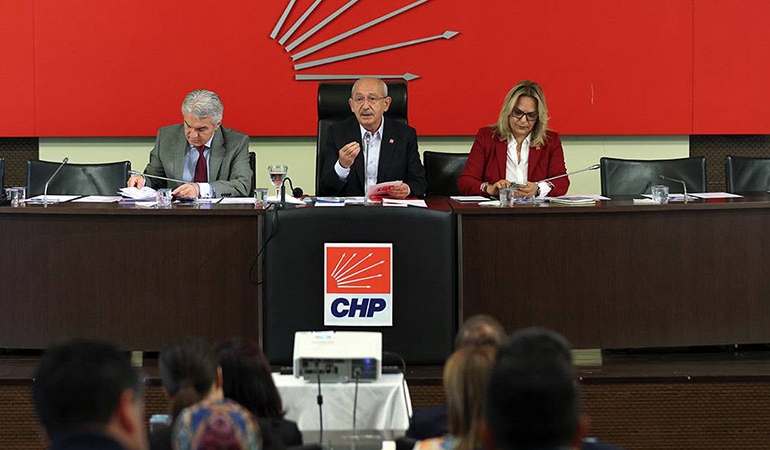 CHP Parti Meclisi’nde sert tartışmalar… ‘Örgüt bataklıktır, batmayın’