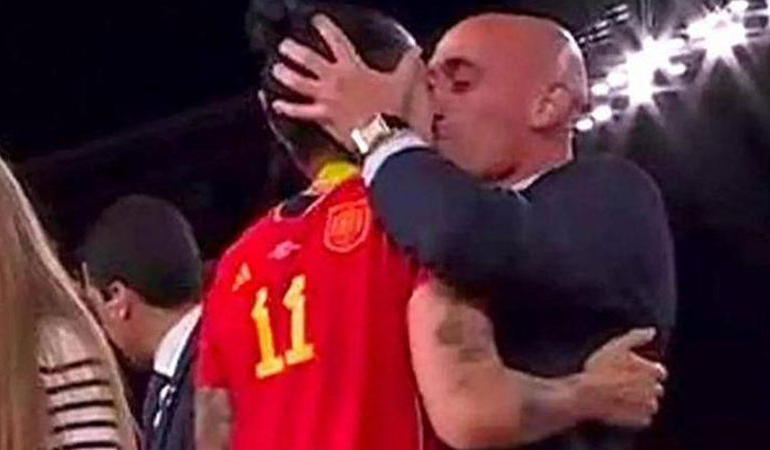 Görevinden uzaklaştırılan Rubiales’ten istifa kararı